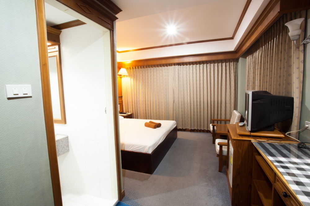 Imperial Sakon Hotel Sakon Nakhon Ngoại thất bức ảnh